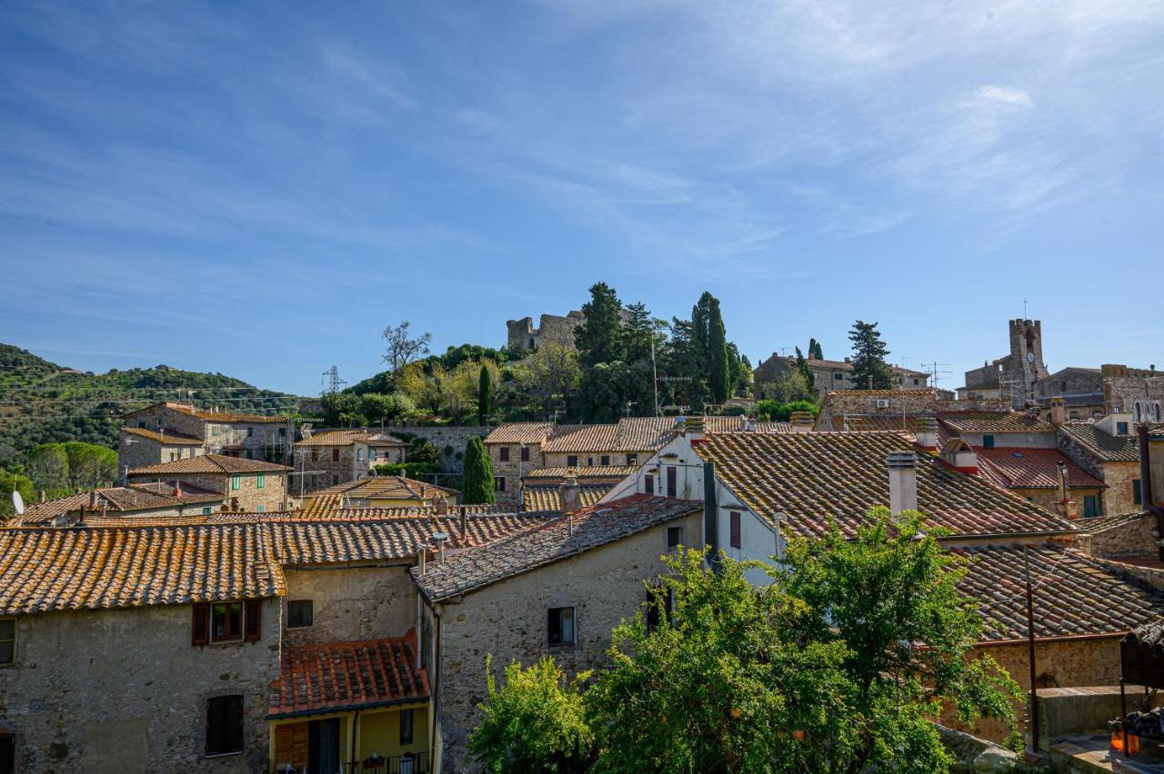 Il Chiostro Appartamenti & Suites Suvereto Exterior photo